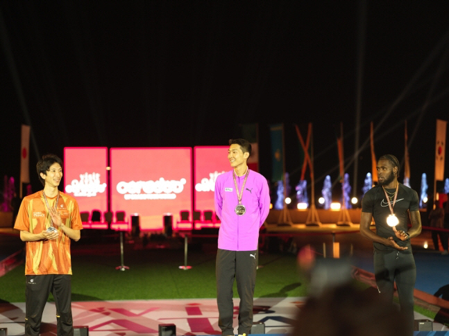 Woo Sang-hyuk, the star of the high jump, won the What Gravity Challenge by participating in a large number of the world's top jumpers