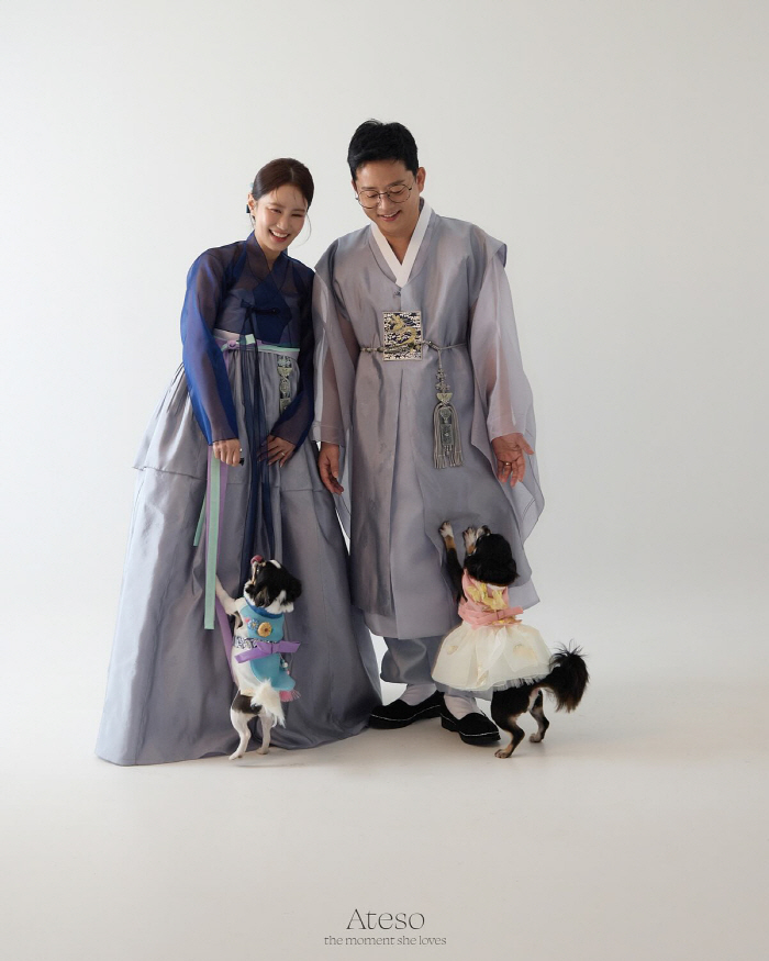 All the babies are here…Kim Jun-ho and ♥ Kim Ji-min renewed their lives as a wedding poster for remarriage