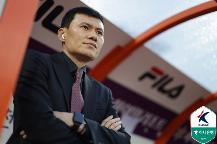 Coach Jung Kyung-ho, who bowed his head to the defeat, lost to Gimcheon in all aspects