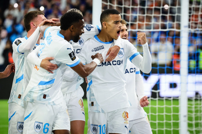 Don't tell me it's Tottenham, 19 League goals and 4 assists, a devil's talent that can never be hidden...De Gerby → Fan discord, 2 EPL teams join shock recruitment battle