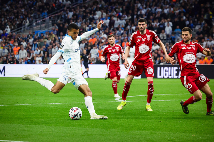 Don't tell me it's Tottenham, 19 League goals and 4 assists, a devil's talent that can never be hidden...De Gerby → Fan discord, 2 EPL teams join shock recruitment battle