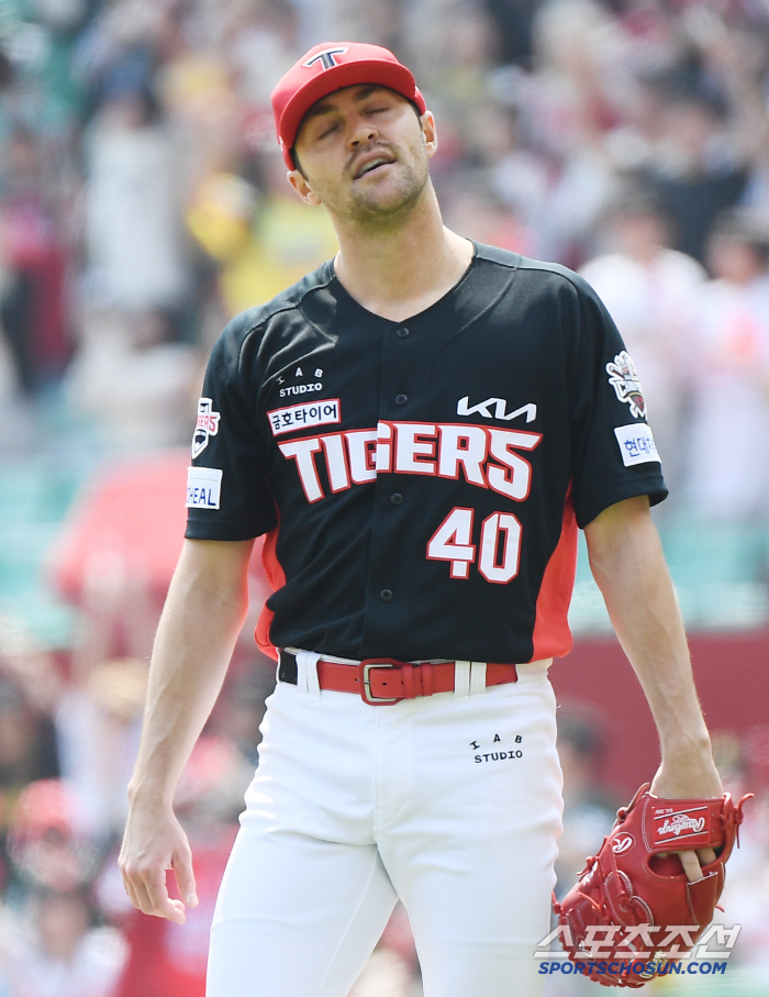 I was wary of being the best pitcher...This has never happened since entering the KBO, ERA 1.09 Foreigners' reversal record of 7 earned runs collapsed