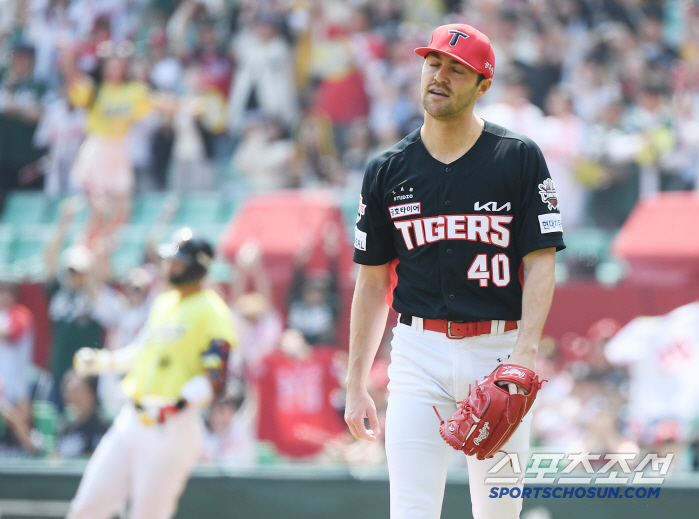 I was wary of being the best pitcher...This has never happened since entering the KBO, ERA 1.09 Foreigners' reversal record of 7 earned runs collapsed