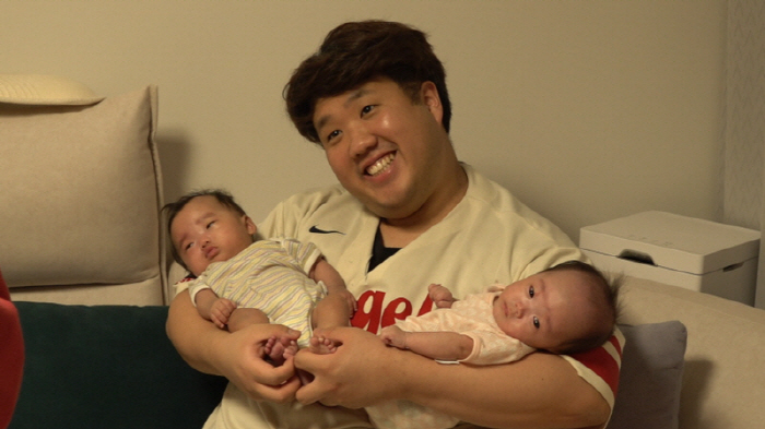 Korea's First Natural Pregnancy 'Five Twins' Birth 'Born to Be Less Than 1kg' (Human Theater)
