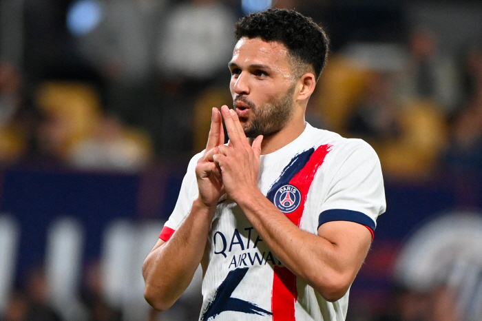 League full-time → Why Lee Kang-in has to leave for Arsenal right away in 4 months. Kang-in Lee started against Montpellier criticized the lowest score
