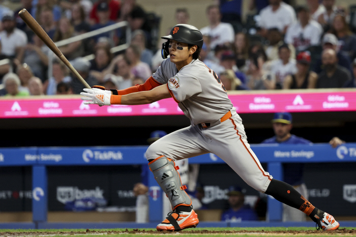 Lee Junghoo is the only one who can't do it in SF? No hits in 12 consecutive at-bats, batting average of 0.319 in April → 0.176 in May The batting average of the team that plummeted is not strong