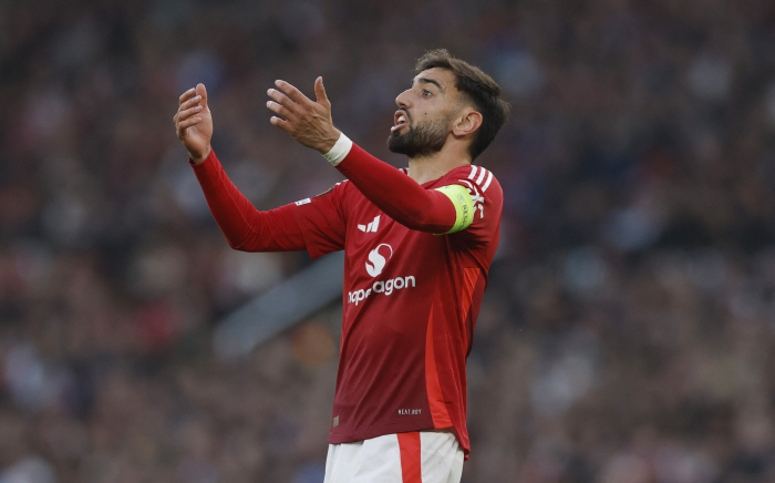 Manchester United! Oh no! Bruno Fernandes (aged 30, Al-Hilal) transfer temptation intensifiesThey never sell it → Then how about 210 billion?
