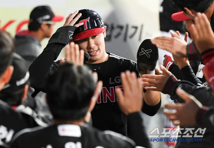 March and April 0.229 → May 0.386. Classes are eternal. I shouldn't have worried about the on-base man. When he got on base, the LG Big Inning began