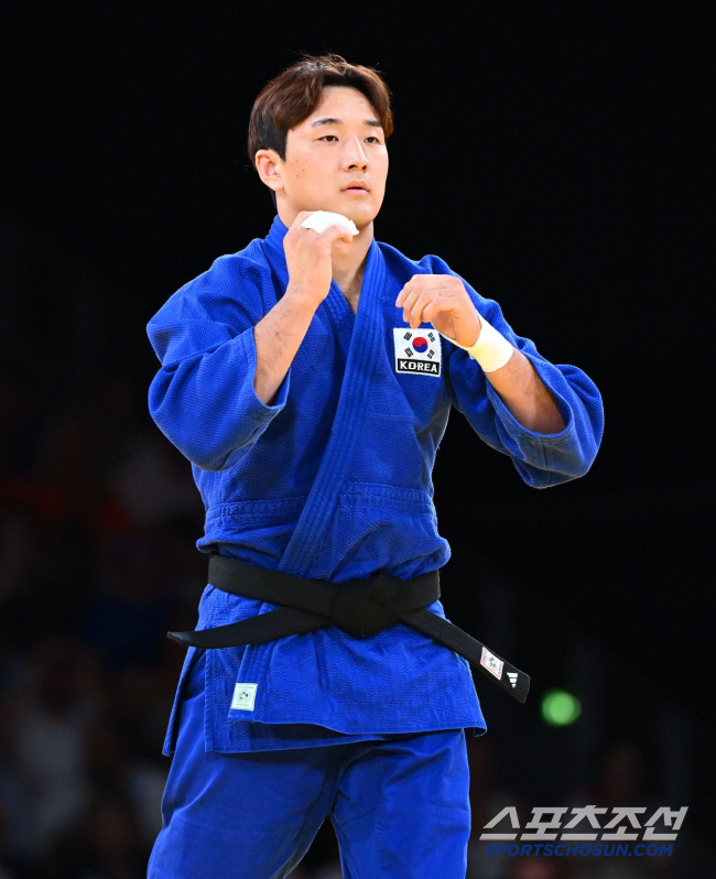 Men's Judo Sign Wins Grand Slam by defeating Japan's Nagase, Lee Joon-hwan, an Olympic bronze medalist in Paris
