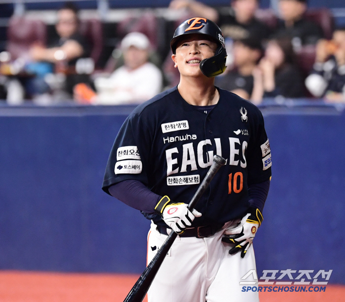 A new record of 15 consecutive wins is not a dream. Weiss 9K Fantastic Tour Hanwha won again12 wins in a row.