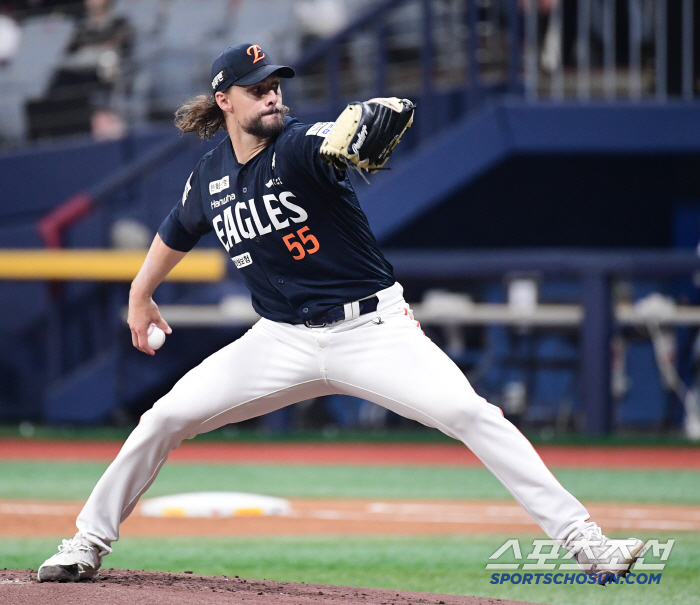 A new record of 15 consecutive wins is not a dream. Weiss 9K Fantastic Tour Hanwha won again12 wins in a row.