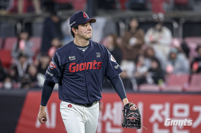 They say they won't hold the 5th SV march ever...Lotte is moving beyond the history of KBO