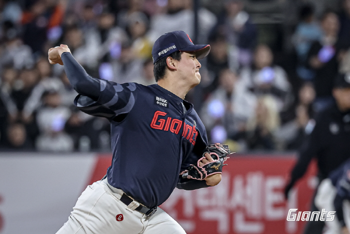 They say they won't hold the 5th SV march ever...Lotte is moving beyond the history of KBO