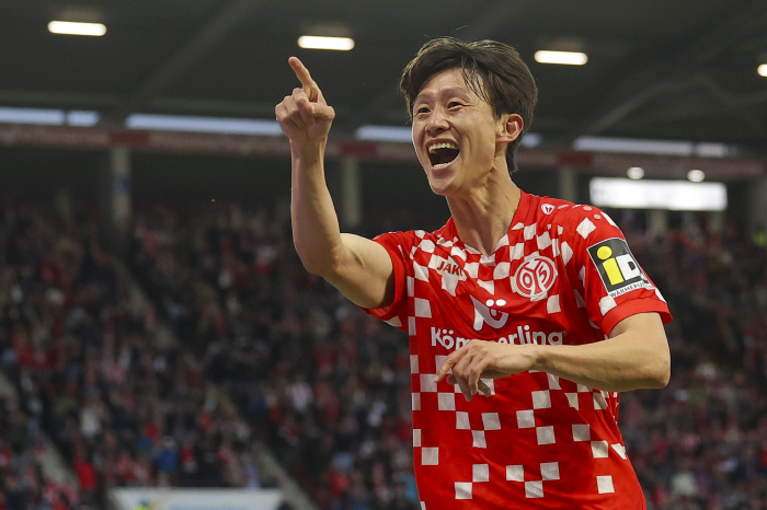 What a bummer! Lee Jae-sung, who helped the 7th player of the season, failed to advance to the UCL despite his performance, won 41 against Bochum at the first milestone threshold in the club's 120-year history → failed to advance to the UCL