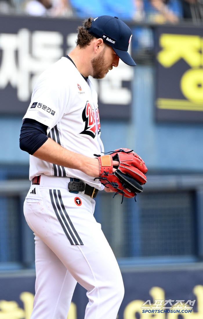 What happened to the 1.3 billion ace who allowed 8 runs in 2 ⅓ innings and was the worst pitcher...Only NC, who killed himself by mistake, saved him