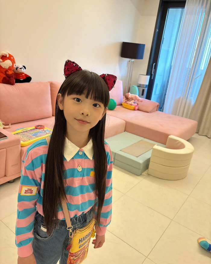 When did you grow up like this..Moon Hee-jun ♥ So-yul's daughter Hee-yul, who already looks like a lady. Heartwarming appearance