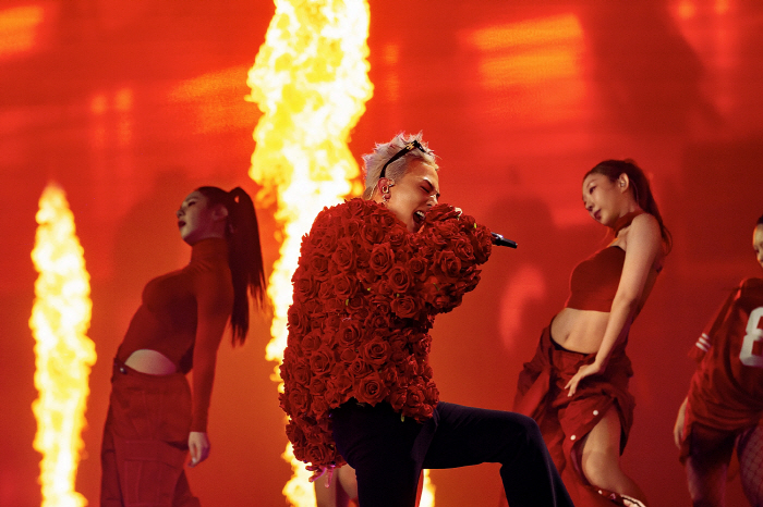 G-Dragon Sells Out Tokyo Dome in First Solo Comeback in 8 Years