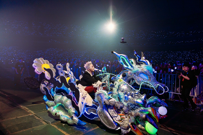 G-Dragon Sells Out Tokyo Dome in First Solo Comeback in 8 Years