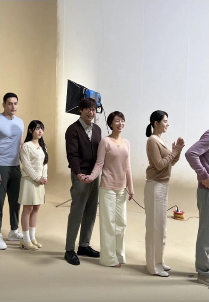 Hwang Jung-eum ♥ Choi Daniel gave birth to a daughter...After 15 years, the family met again