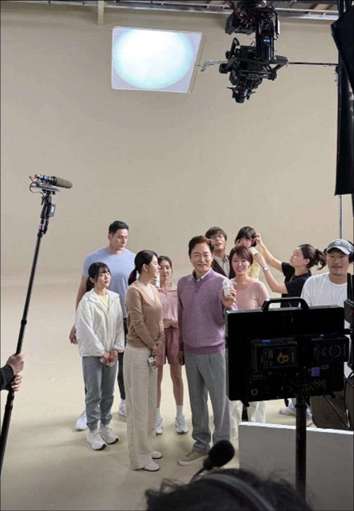 Hwang Jung-eum ♥ Choi Daniel gave birth to a daughter...After 15 years, the family met again