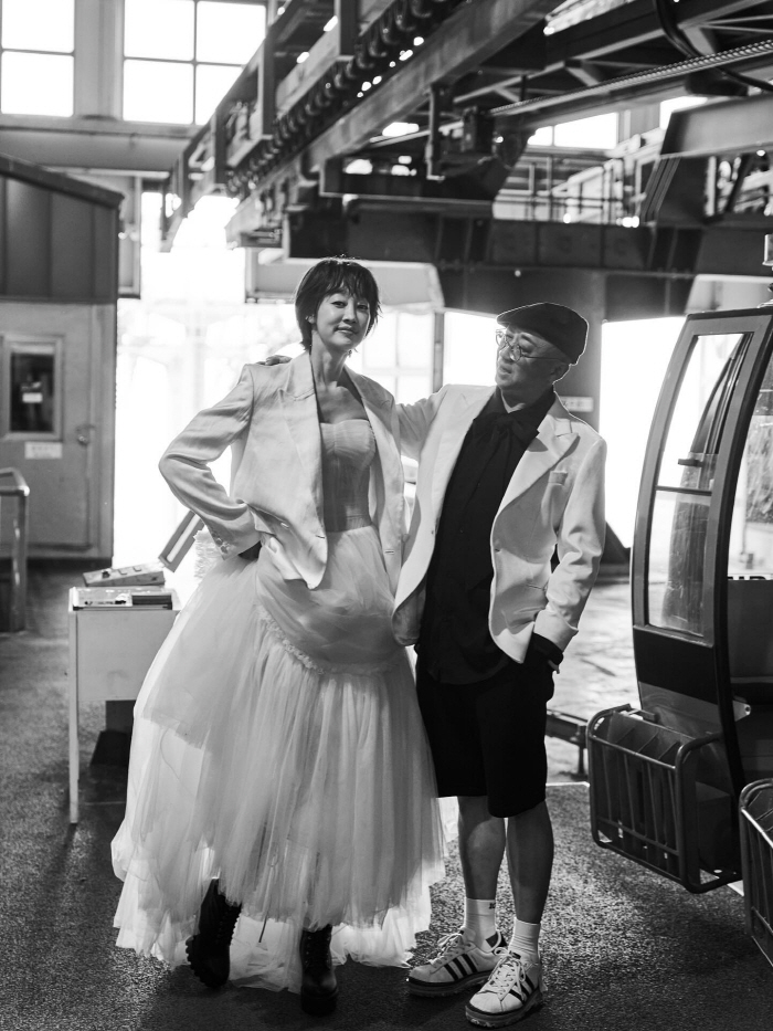 It's not an affair. It's an ex-wife's explanation..Choi Yeojin ♥ Kim Jae-wook, as scheduled for his wedding in June..Wedding Photo Revealed