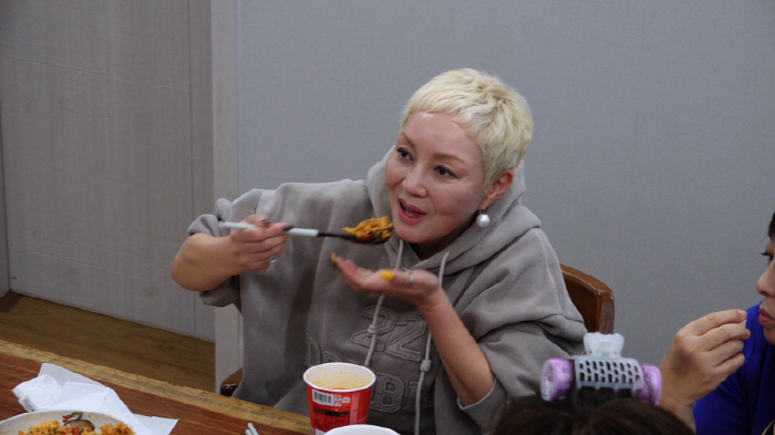 Kim Hye-soo's endless stories..Hong Jin-hee lives alone, so send me groceries every month (Let's live together)
