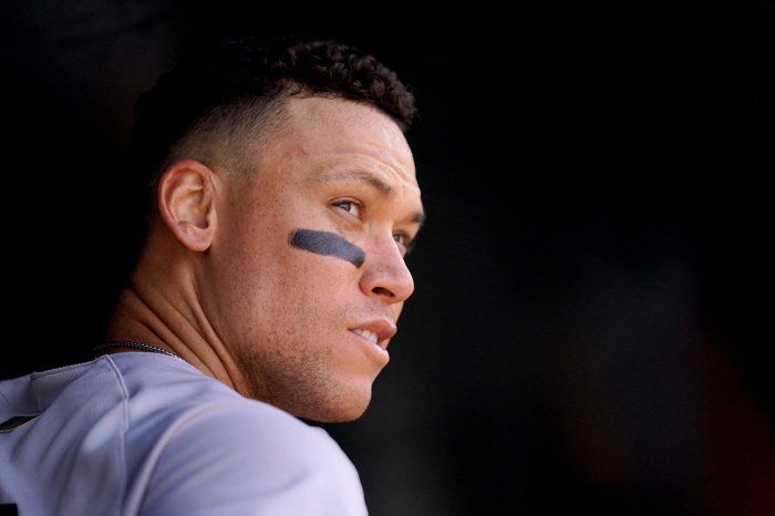 a man called a hitmaker. It's the third four-hit ball of the season, and it's not a triple crown dream for the first time in 69 years