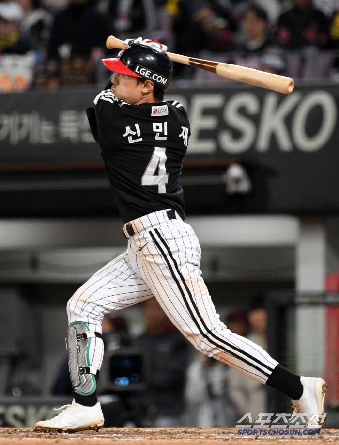 March-April 0.200 → May 0.143. Main second baseman without rebound. Are you tired of being jealous. In the end, the second leg 