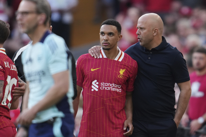 My parents cried a lot at the booing of Liverpool fans. A senior who wrapped up a traitorous junior...20 Years of Unlawful One-Club Man Commitment
