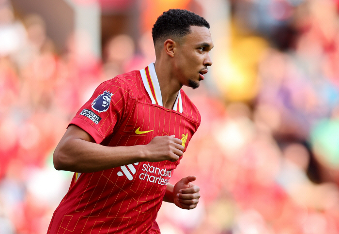 My parents cried a lot at the booing of Liverpool fans. A senior who wrapped up a traitorous junior...20 Years of Unlawful One-Club Man Commitment
