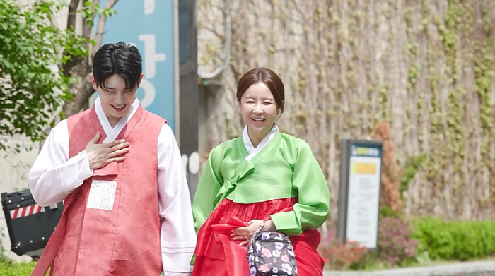 Park Hyun-ho ♥ Eun Ga-eun, petting her belly and looks like her father..I have a plan for the second generation. I've played the game (groom class)