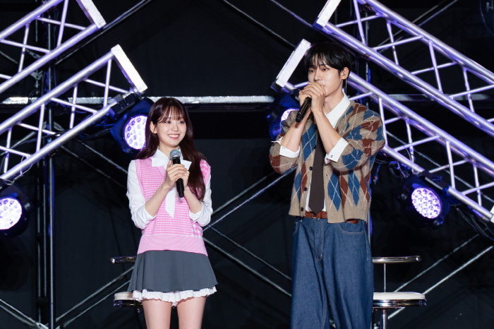 A preview of the chemistry between Gyeonwoo and Seonnyeo? Joy-Hyun ♥ Chu Young-woo, I found it