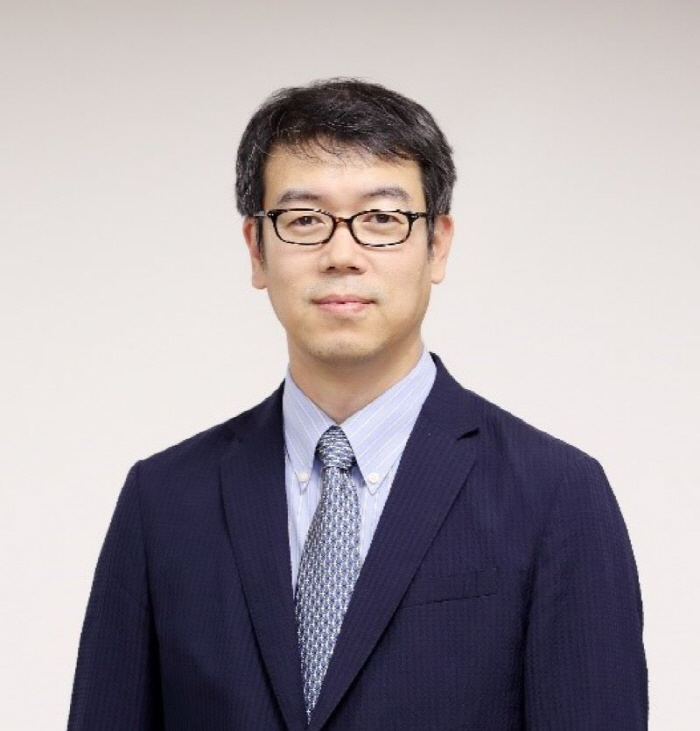 Professor Lee Kyu-yeop of Kyungpook National University Hospital as the new chairman of the Korean Hearing Association...to become a world-class society