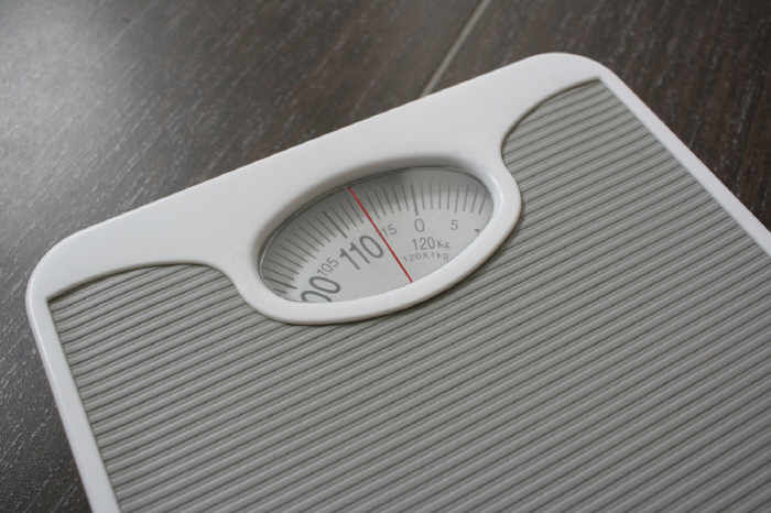 Risk of breast cancer if you gain weight in adulthood and delay in your first childbirth ↑