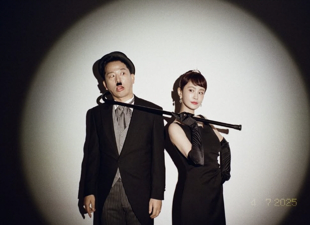  Kim Ji-min, who got hit by Hugo Rain, turned his head around ♥ I fell in love with Kim Jun-ho again. We're getting closer