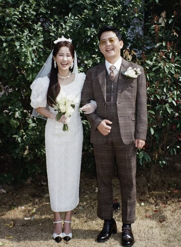  Kim Ji-min, who got hit by Hugo Rain, turned his head around ♥ I fell in love with Kim Jun-ho again. We're getting closer