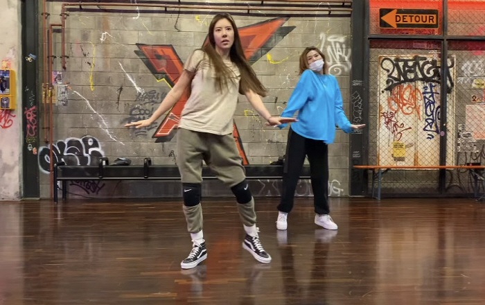 Son Dambi, you lost a month of weight after giving birth...Should I start again to see if I can return as a dance singer