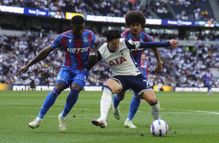 Son Heung-min, who finally returned, successfully returned to play in the 32nd minute against Palace...All-in-one in preparing for a life game or clown THE B!