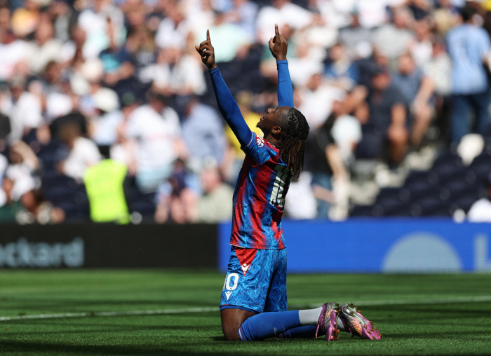Son Heung-min's career-worst league is just around the corner, and despite his return from injury, he suffered a crushing 02 defeat by Tottenham Palace → 17th place