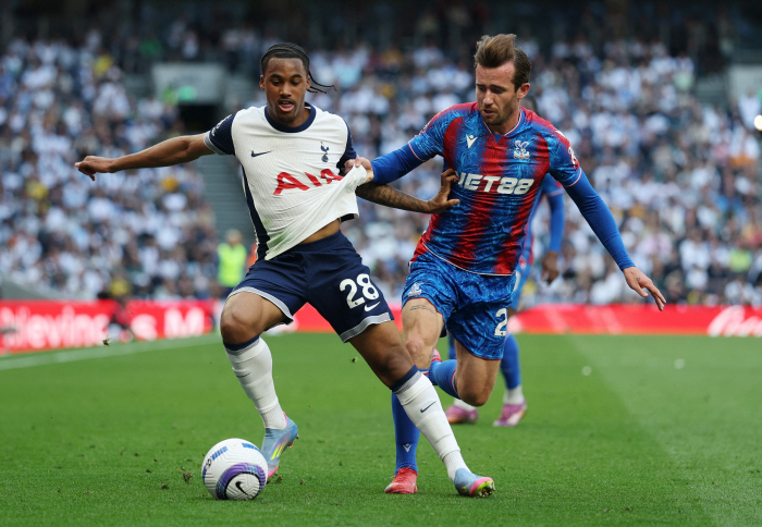 Son Heung-min's career-worst league is just around the corner, and despite his return from injury, he suffered a crushing 02 defeat by Tottenham Palace → 17th place
