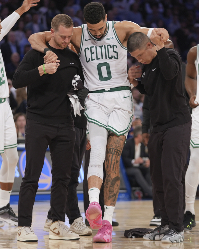 Ace serious injury  painful upset loss. Defending champion Boston on the brink of sinking. Tatum was hurt, and was on the brink of losing 1-3