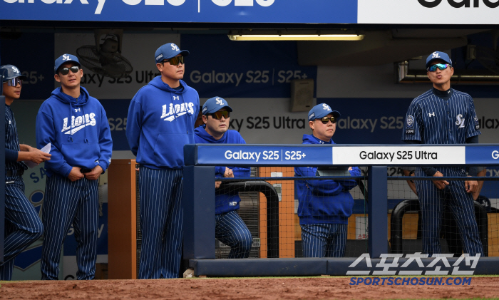 The extreme Hanwha 12 consecutive wins vs Samsung 8 consecutive losses, 1 win and 9 losses in May, but the ranking is almost the same, what happened to the rapidly changing KBO League...