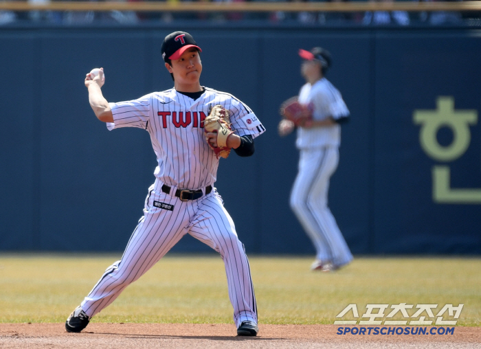 He's definitely a backup, but he's going to play in 25 games as a starter. Five minutes to infield. 