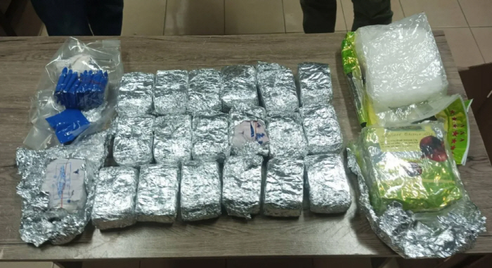 I ordered wet wipes, but a lot of drugs are delivered. What's going on?
