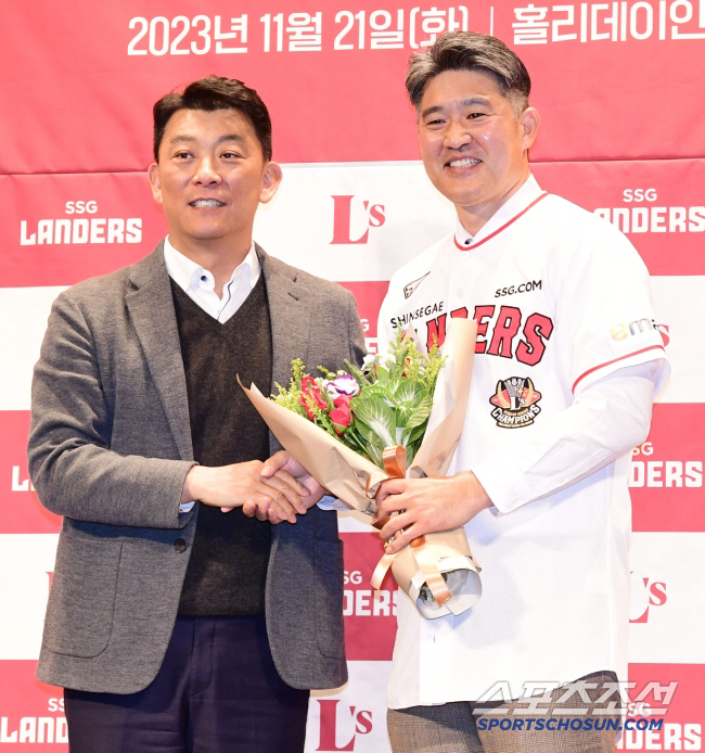Is the head of the scout team the first-ever to be fired, and the head of the coach who voluntarily resigned an advisor? SSG, again, controversy over personnel appointments