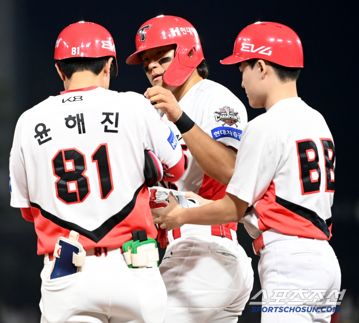 KIM DO YOUNG's blood is pierced! Jung Hae-young made history beyond Ko Woo-seok. KIA stops Lotte from winning 5 consecutive games 