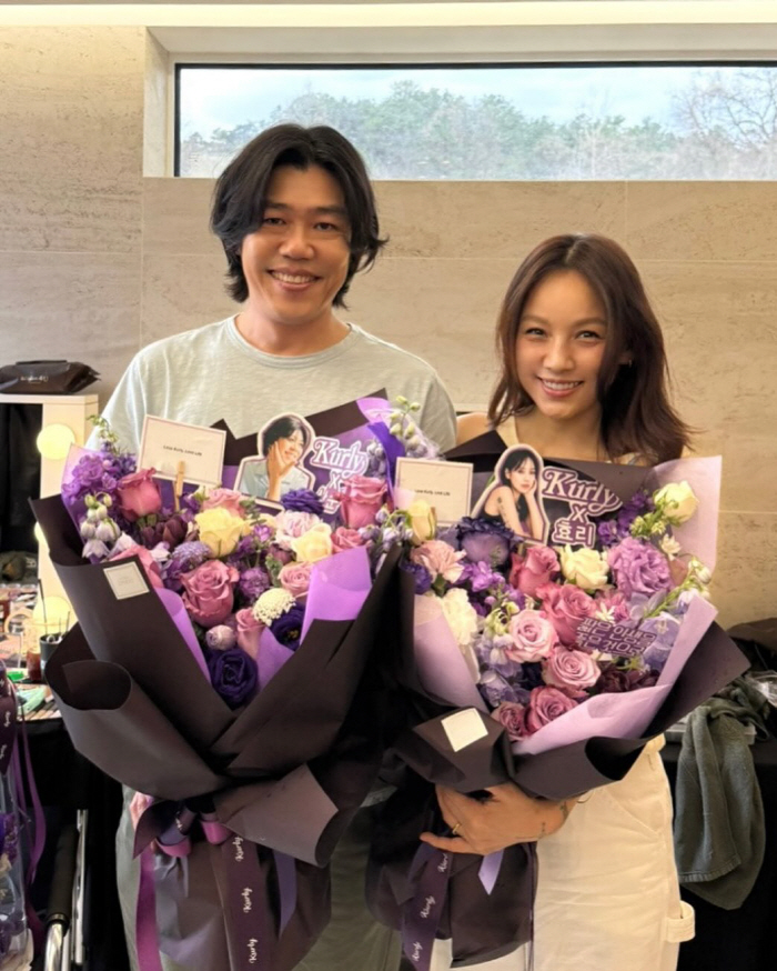 Lee Hyo-ri ♥ Lee Sang-soon, after moving to Pyeongchang-dong, 'Flower Road'..Laughing at the couple's commercial
