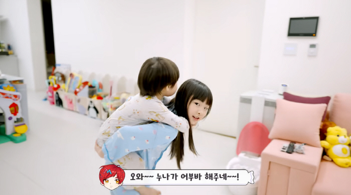 Moon Hee-jun ♥ So-yul's daughter Hee-yul, raising her younger brother on her back, even muscle pain. Oh my back