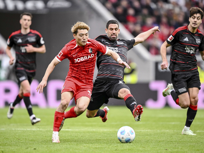 A record 32 billion won in transfer fees for Dortmund's super-powerful love call to Japan's national team, which pushed out the top scorer