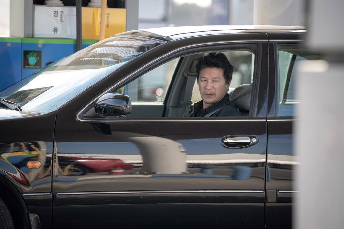  He painted his face with dirt and even fought with his dog...Ryu Hyun-kyung → No parking for Cha In-woo, a realistic thriller itself (Roundup)